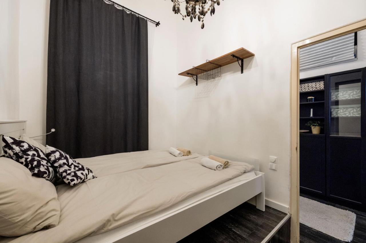Spacious Apartment Almassy บูดาเปสต์ ภายนอก รูปภาพ